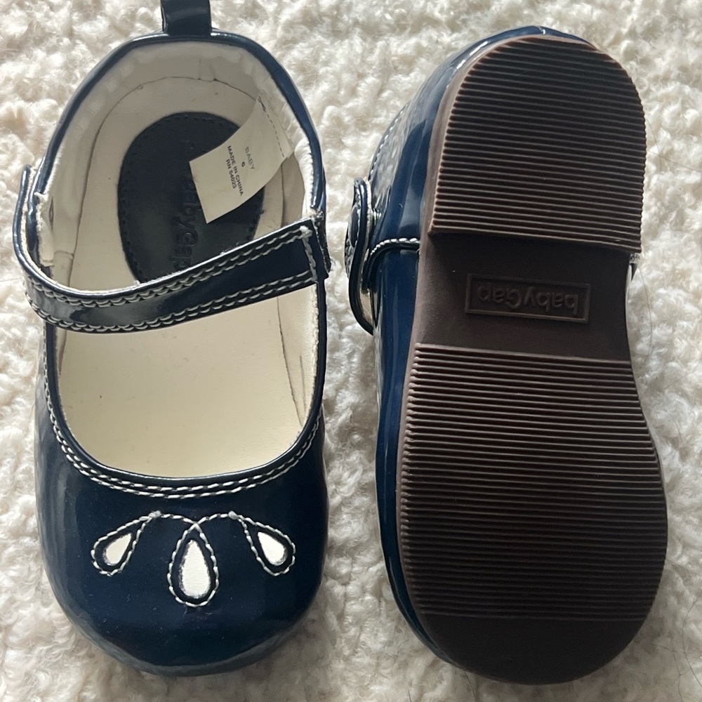 NEW BABY GAP navy patent leather Mary Janes with strap